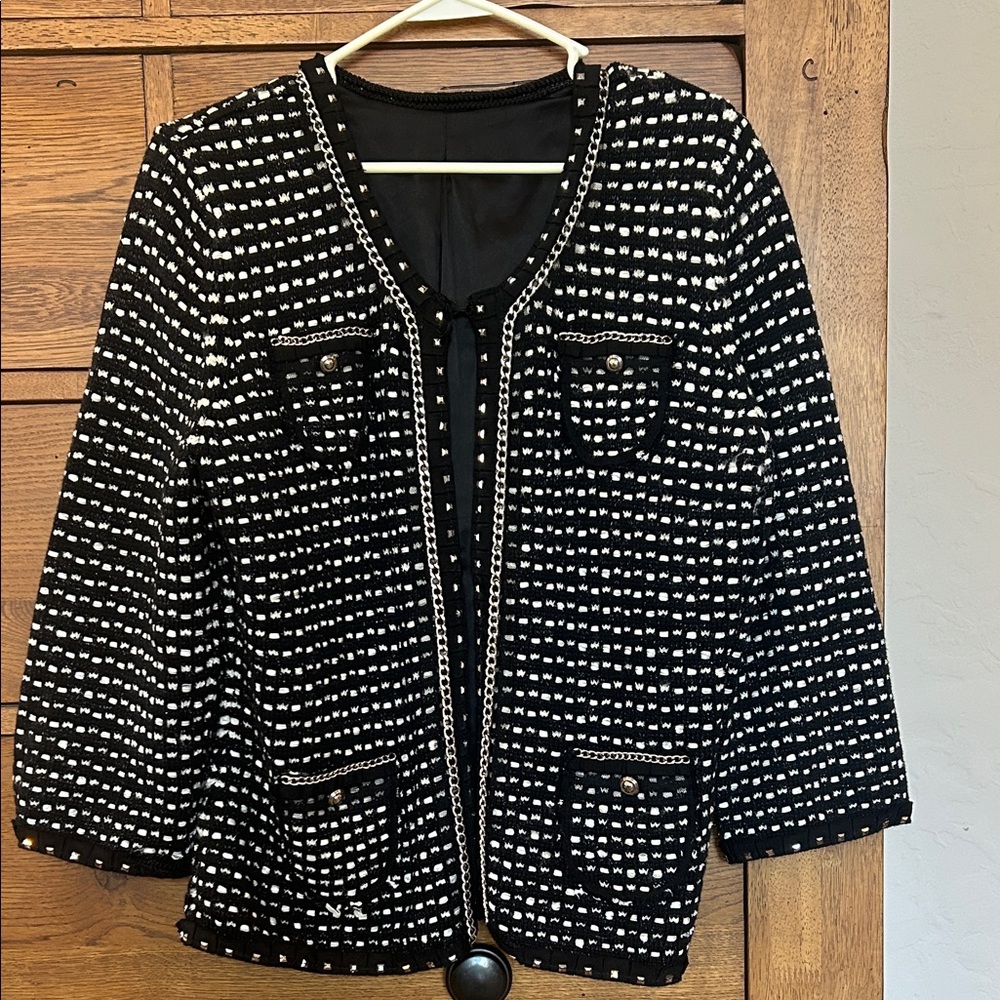 Chic Black and White Women's Jacket